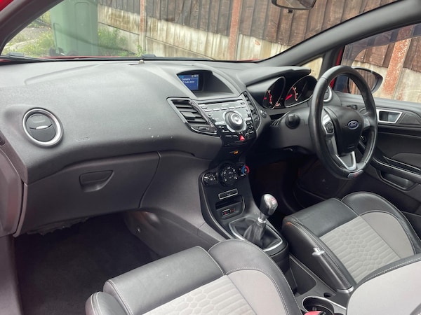 Used Ford Fiesta 2014 for sale - 76215621: Photo 15