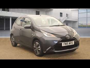 2015 (15) - 1.0 VVT-i X-Play 5dr