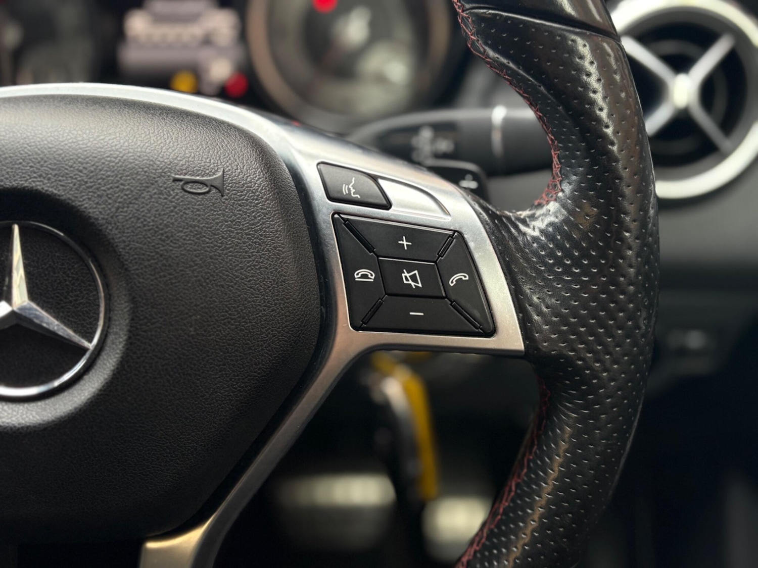 Used Mercedes-Benz GLA 2015 for sale - 77143724: Photo 47