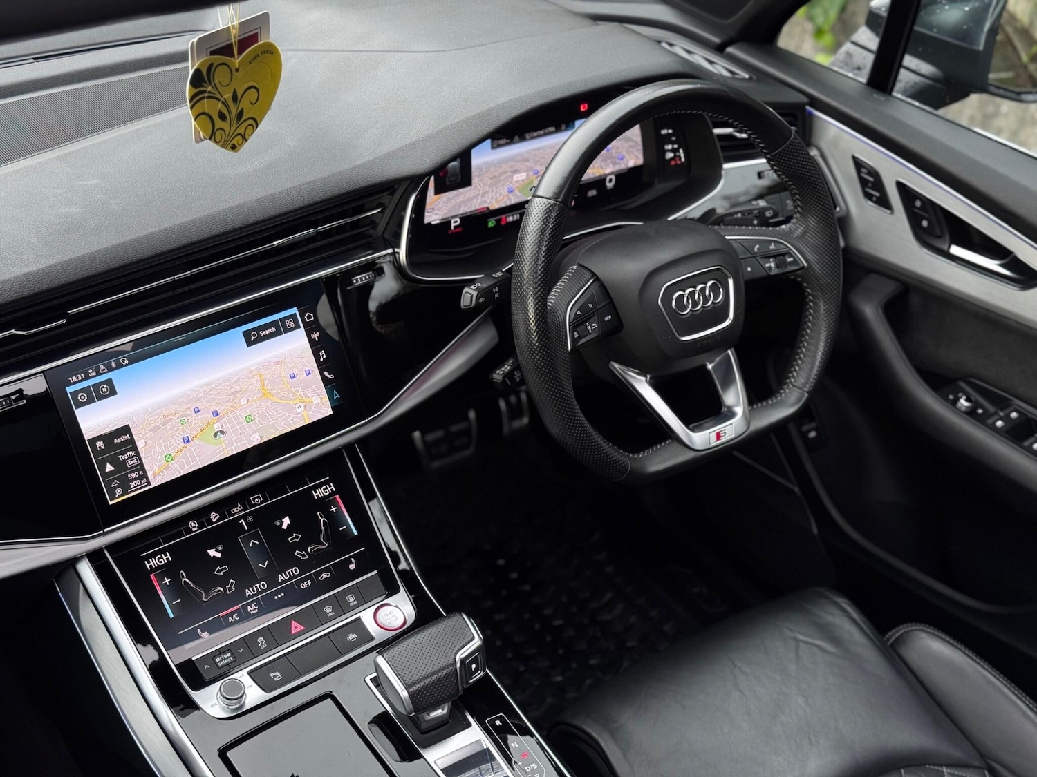 Used Audi Q7 2020 for sale - 76766611: Photo 37