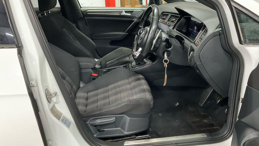 Used Volkswagen Golf 2017 for sale - 77559765: Photo 6