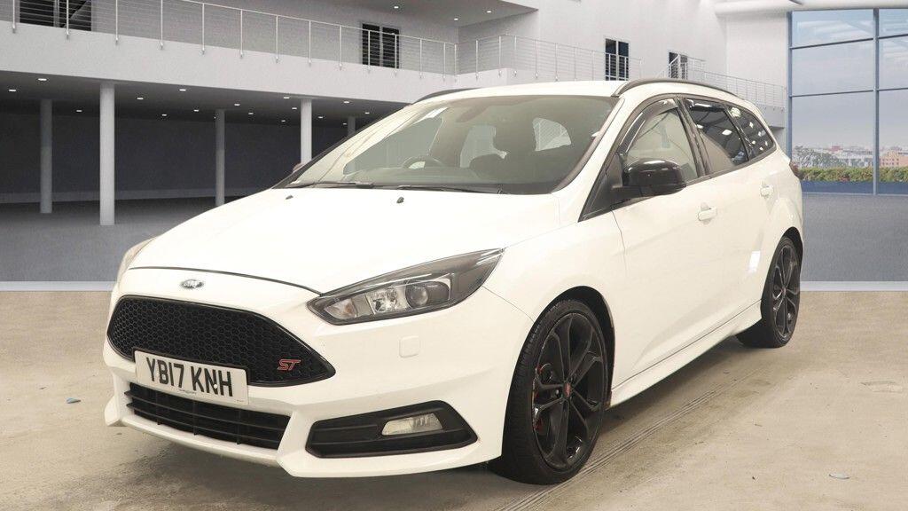 Used Ford Focus 2017 for sale - 77940218: Photo 3