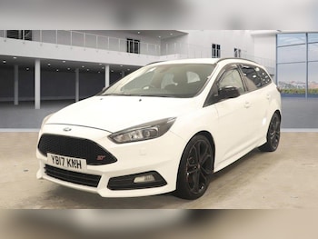 Used Ford Focus 2017 for sale - 77940218: Photo