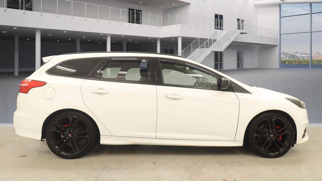 Used Ford Focus 2017 for sale - 77940218: Photo 6