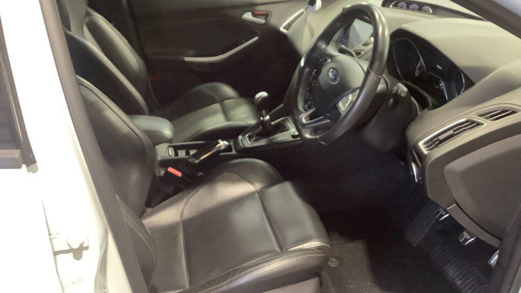 Used Ford Focus 2017 for sale - 77940218: Photo 7