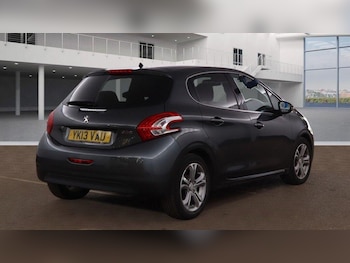 Used Peugeot 208 2013 for sale - 75531168: Photo
