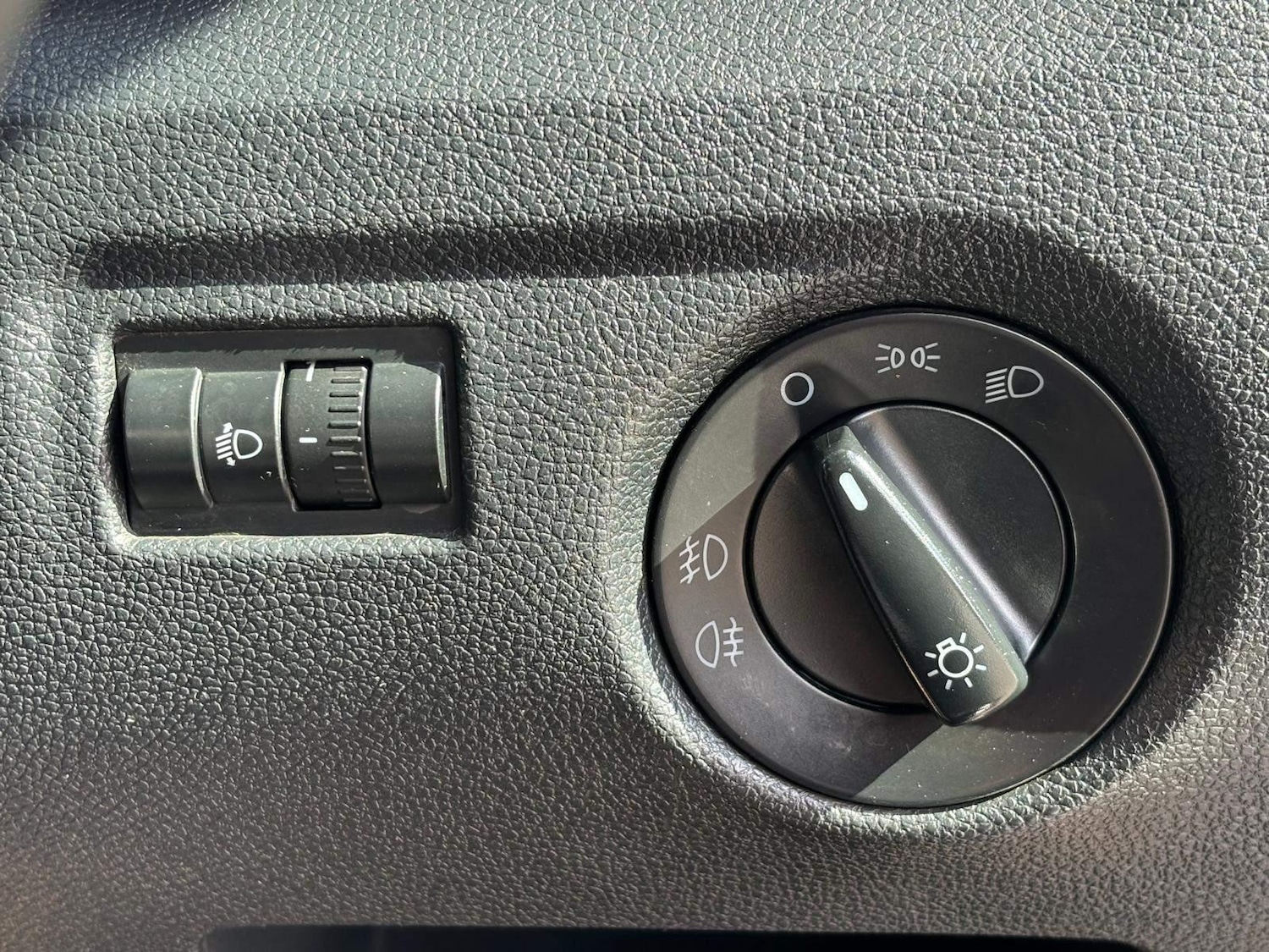 Used Skoda Fabia 2010 for sale - 76990583: Photo 32