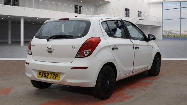 Used Hyundai i20 2012 for sale - 77737040: Photo 4