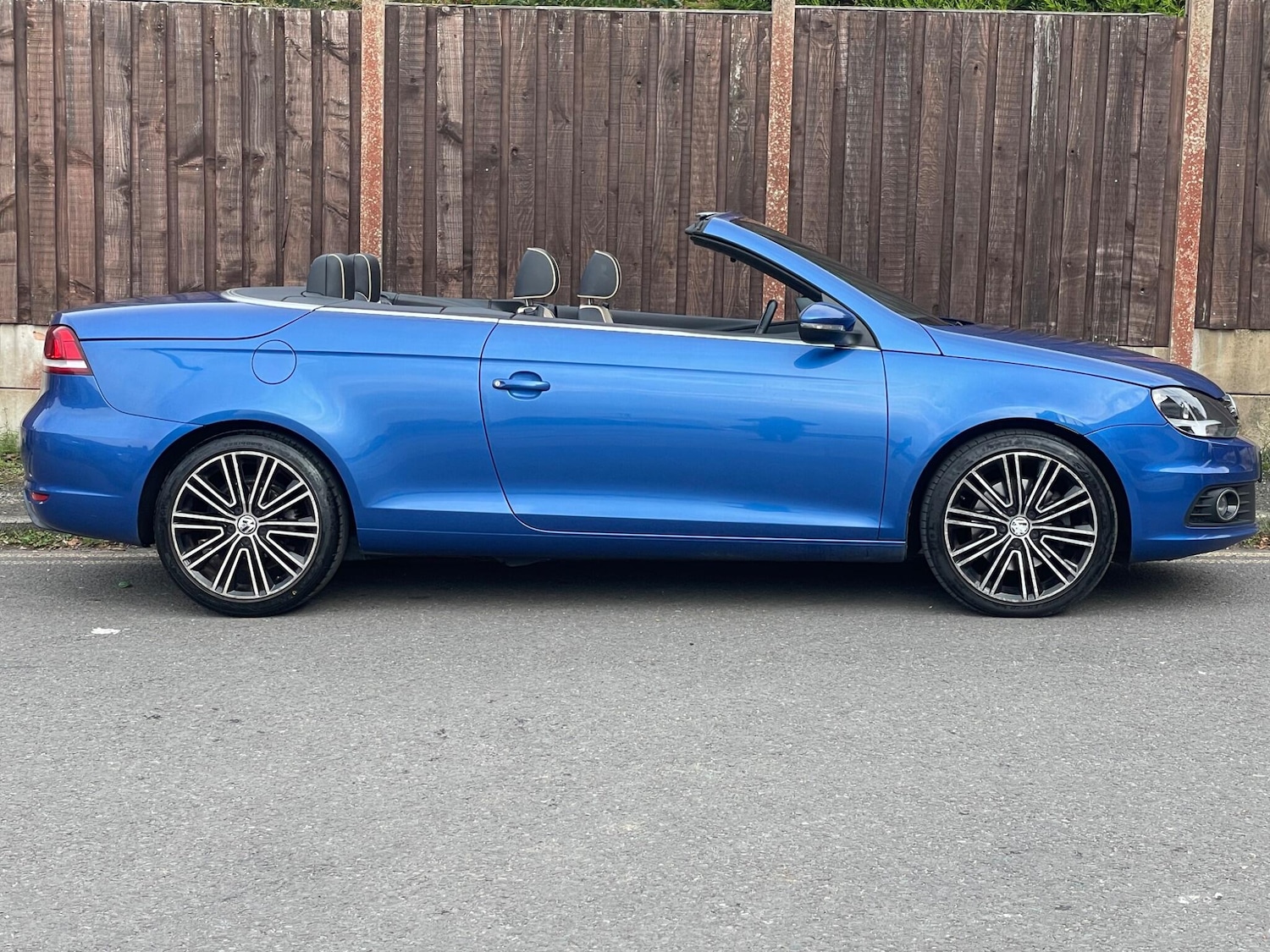 Used Volkswagen EOS 2011 for sale - 76215406: Photo 17