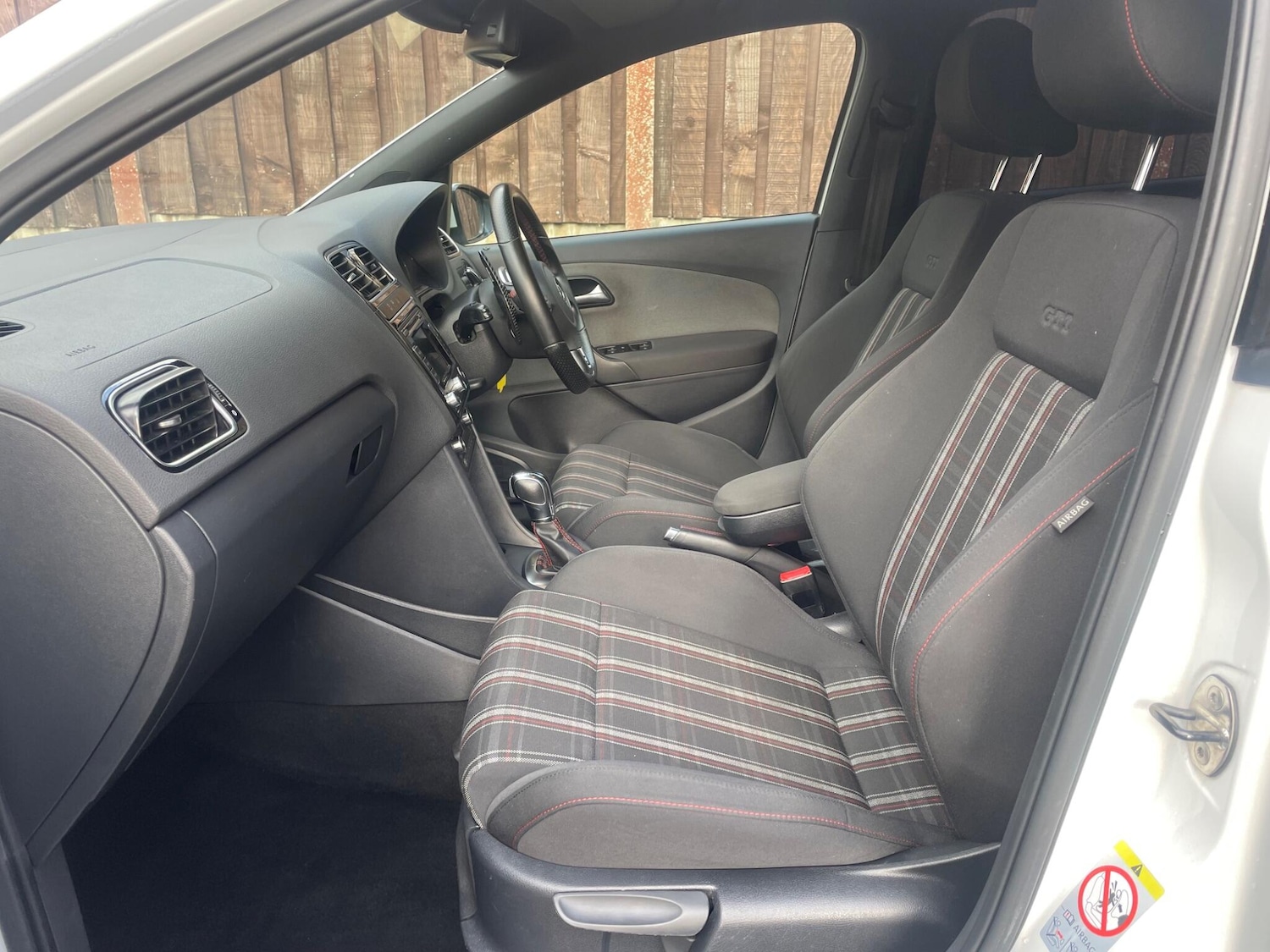 Used Volkswagen Polo 2013 for sale - 76317962: Photo 25