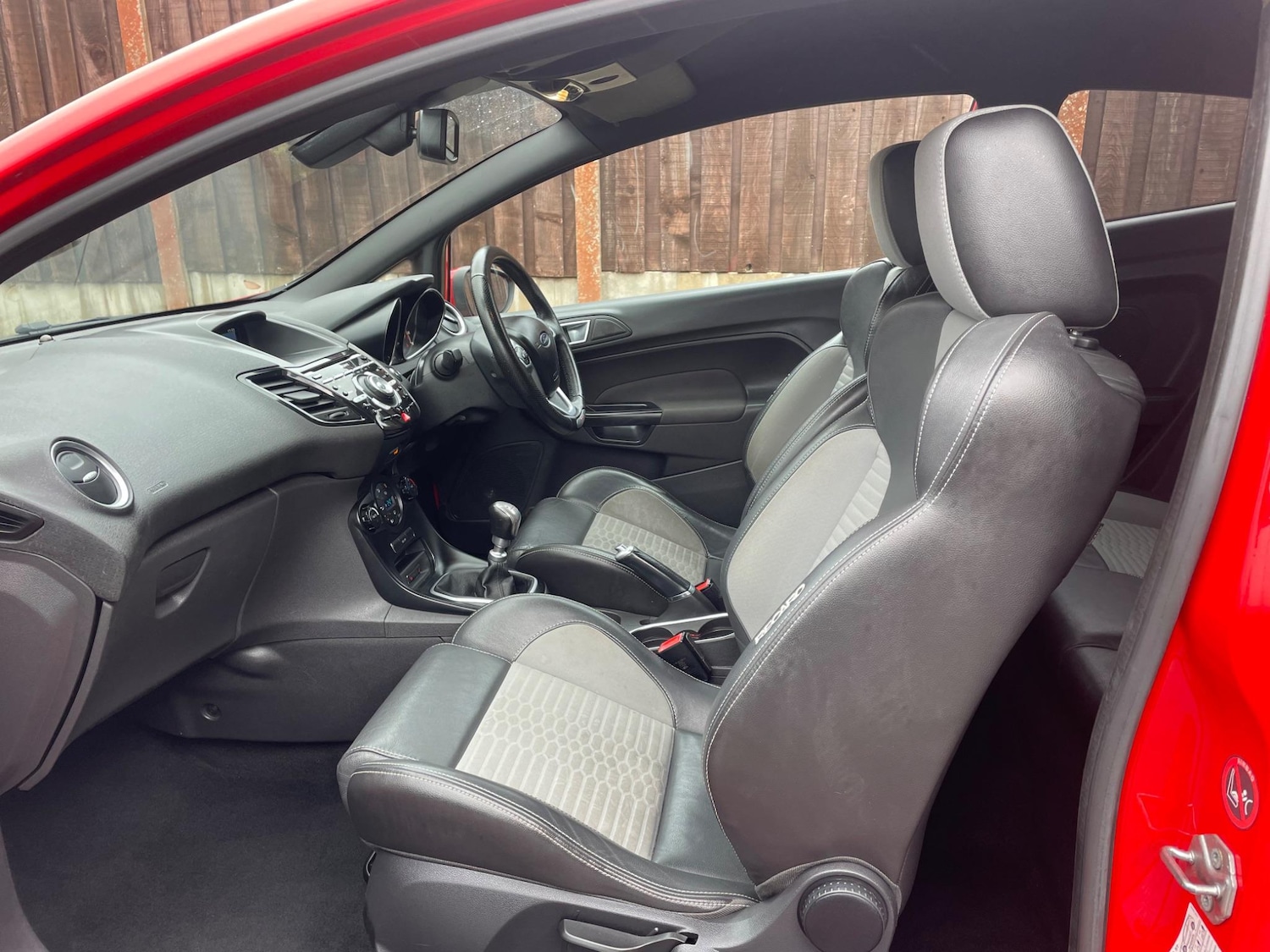 Used Ford Fiesta 2014 for sale - 77130647: Photo 21