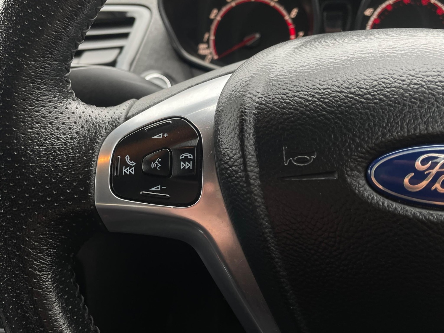 Used Ford Fiesta 2014 for sale - 77130647: Photo 30