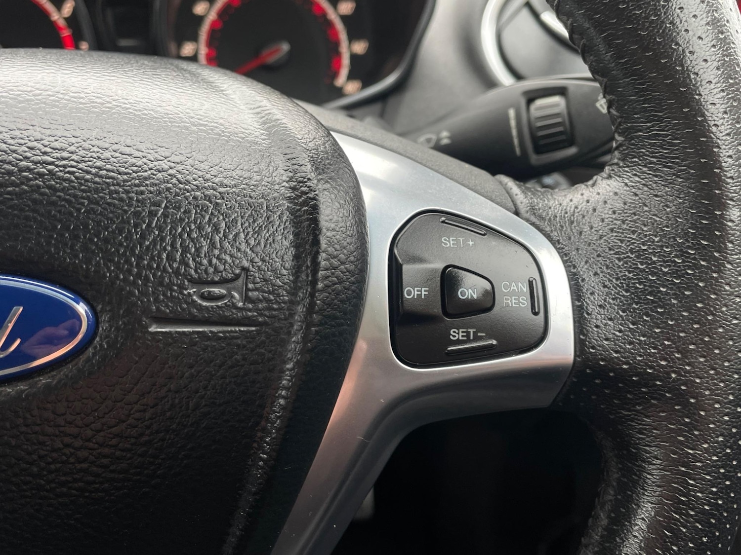 Used Ford Fiesta 2014 for sale - 77130647: Photo 31