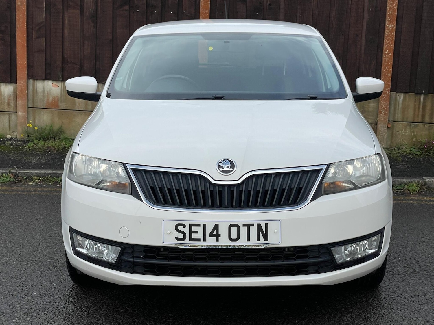 Used Skoda Rapid Spaceback 2014 for sale - 76994582: Photo 2