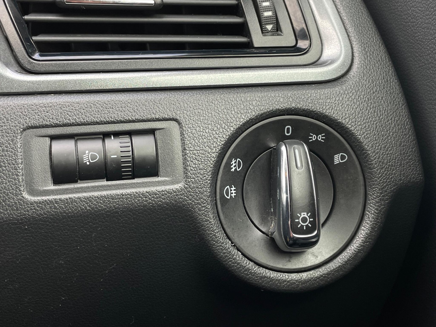 Used Skoda Rapid Spaceback 2014 for sale - 76994582: Photo 42