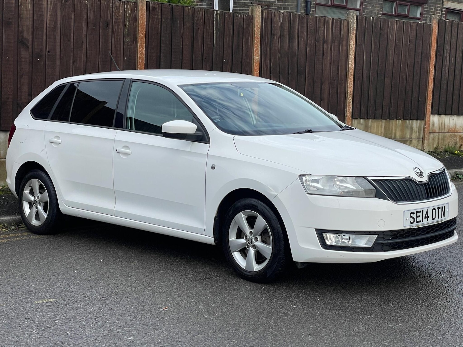 Used Skoda Rapid Spaceback 2014 for sale - 76994582: Photo 7