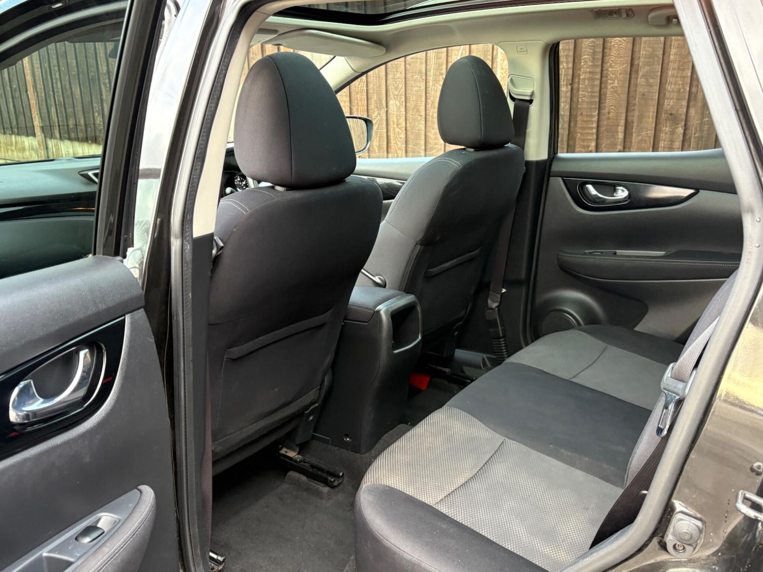 Used Nissan Qashqai 2016 for sale - 77387641: Photo 25