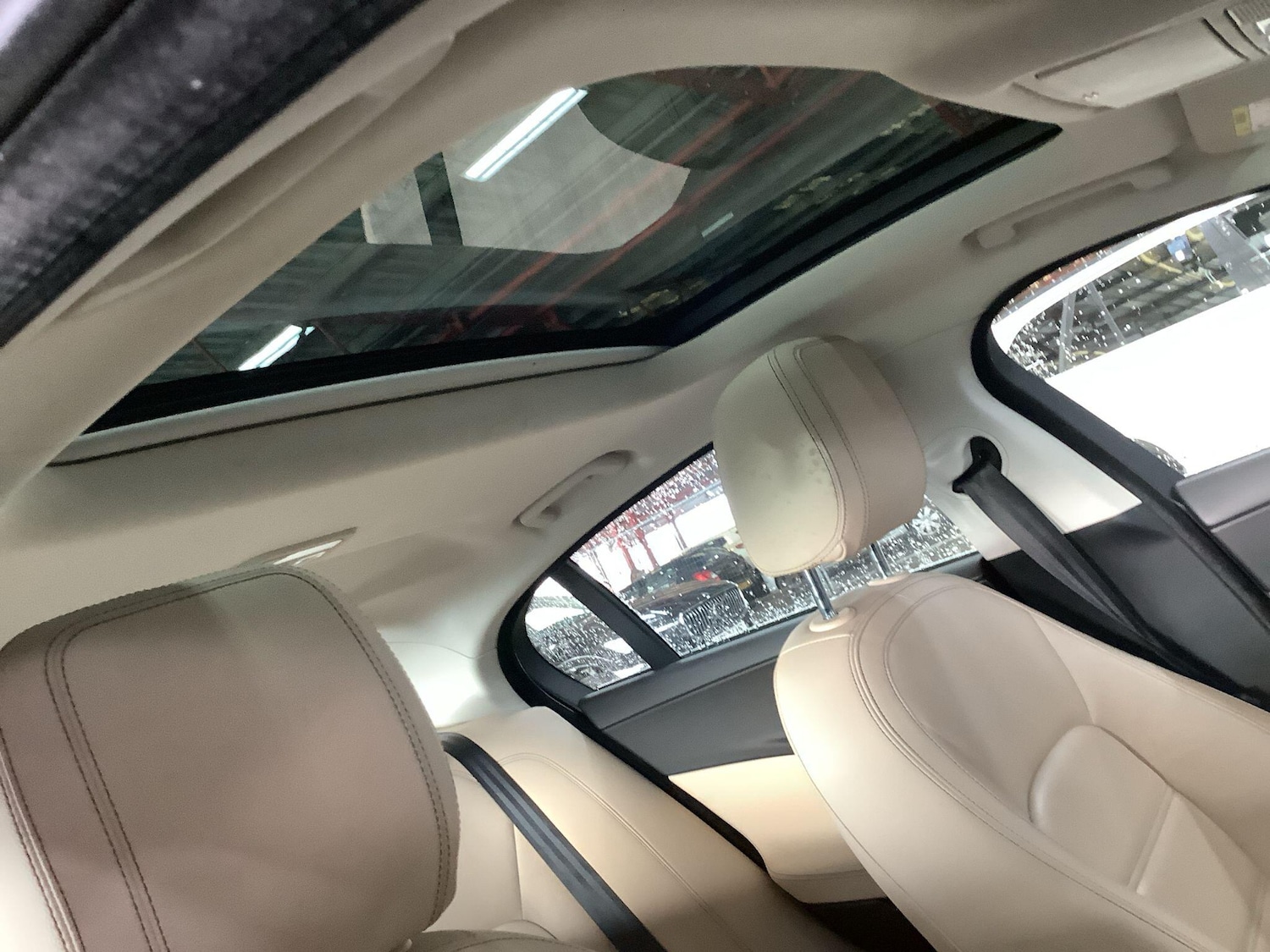 Used Jaguar XE 2015 for sale - 77524332: Photo 12