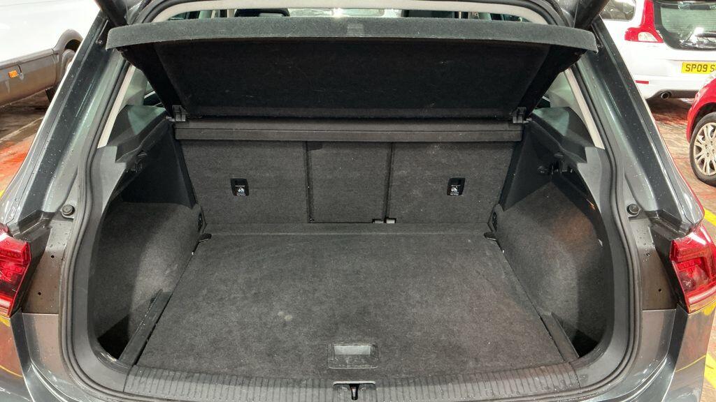 Used Volkswagen Tiguan 2017 for sale - 77351393: Photo 11