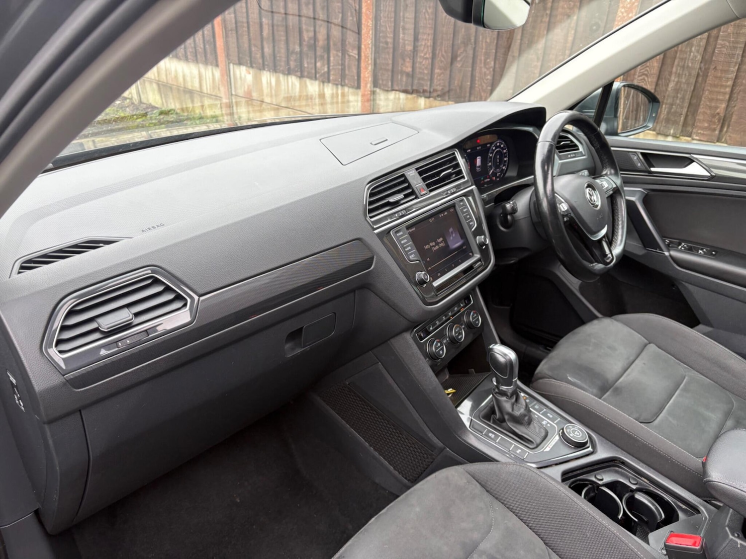 Used Volkswagen Tiguan 2017 for sale - 77351393: Photo 31