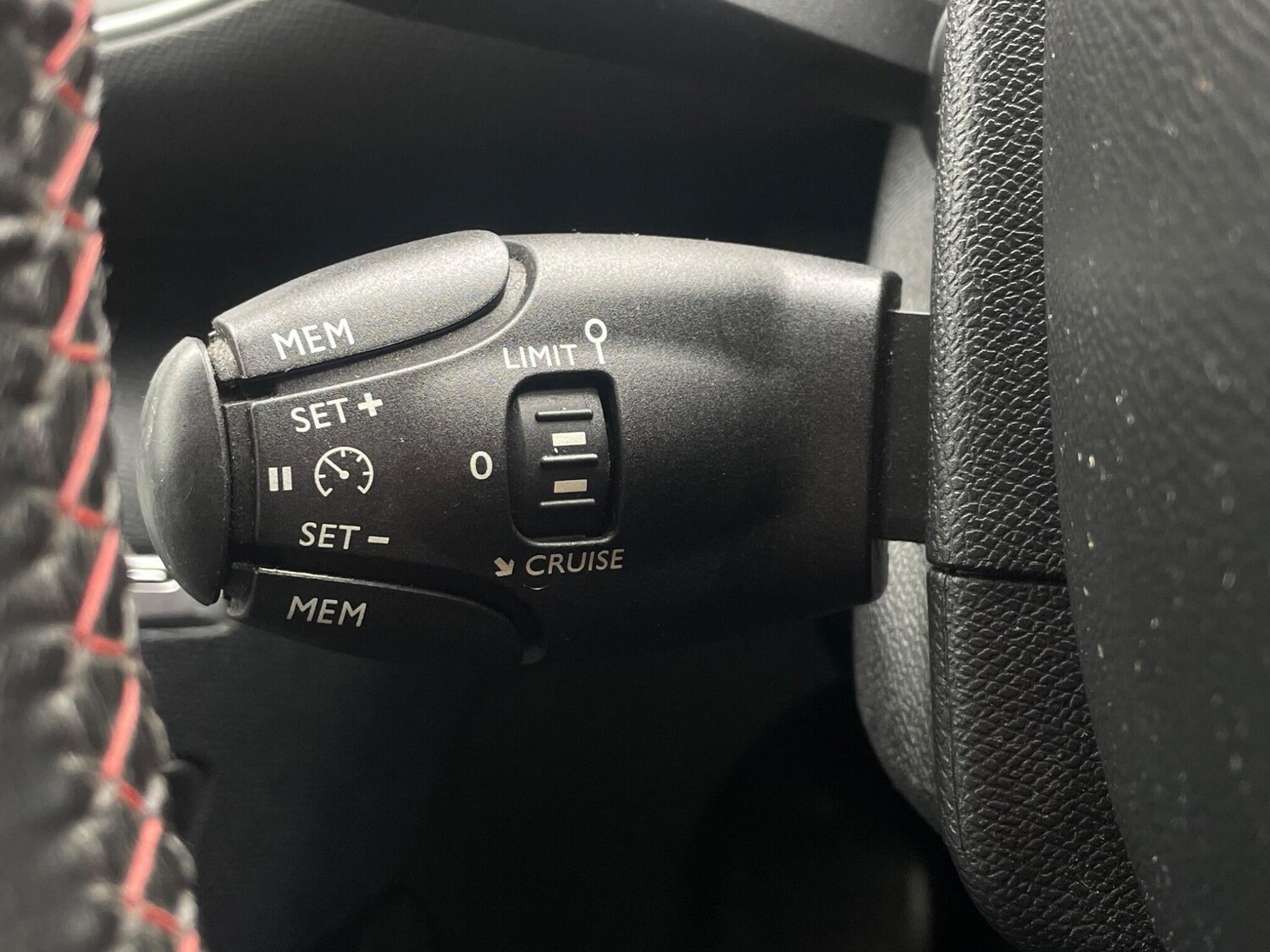 Used Peugeot 308 2015 for sale - 76179513: Photo 23