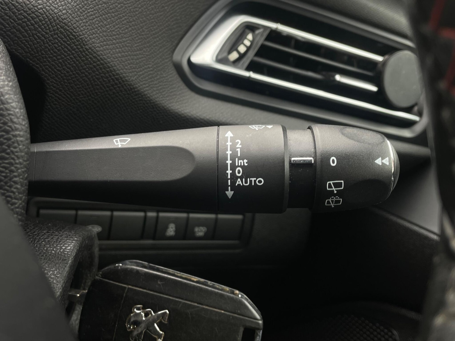 Used Peugeot 308 2015 for sale - 76179513: Photo 25