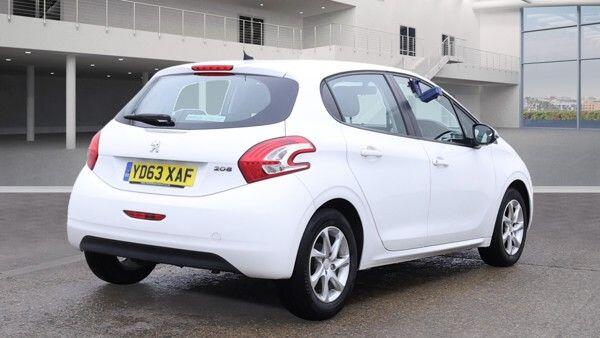 Used Peugeot 208 2013 for sale - 76214028: Photo 4