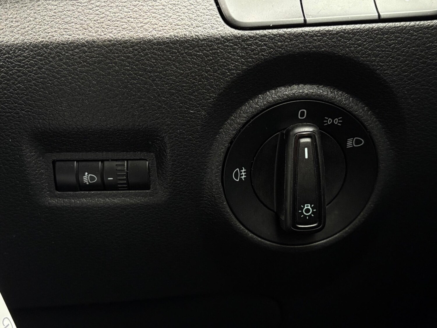 Used Skoda Fabia 2017 for sale - 77424632: Photo 65