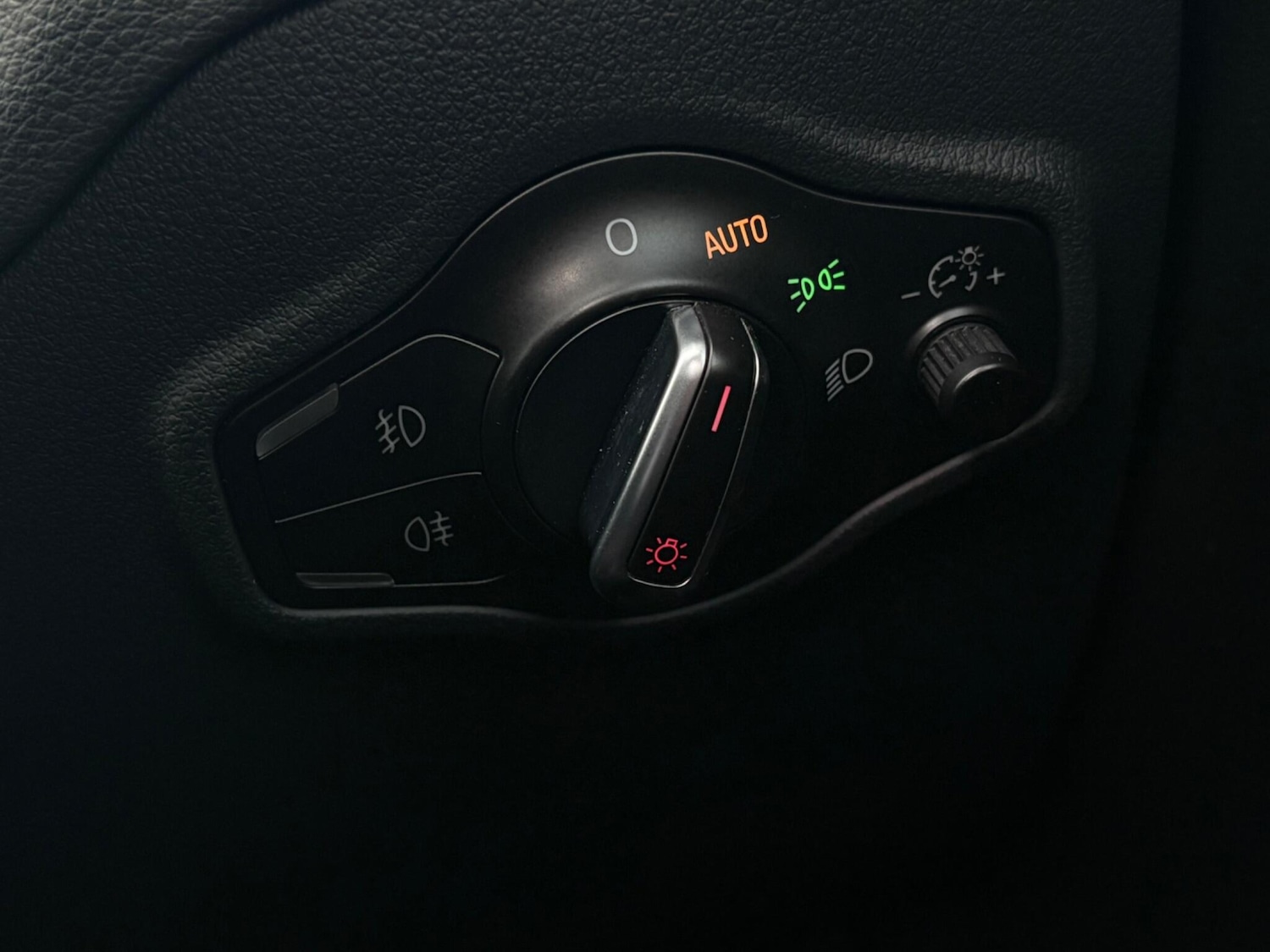 Used Audi SQ5 2015 for sale - 77143993: Photo 61