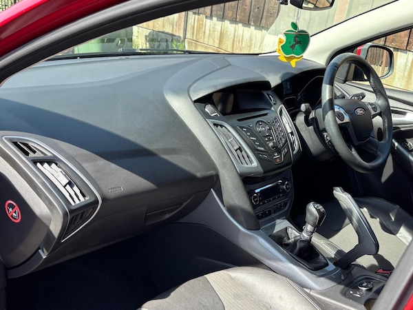 Used Ford Focus 2011 for sale - 74509516: Photo 14
