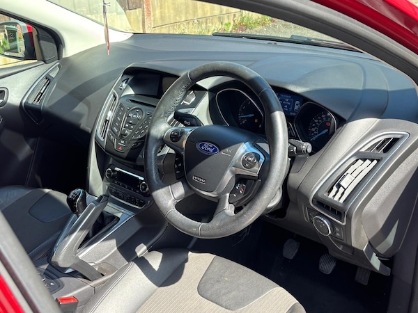 Used Ford Focus 2011 for sale - 74509516: Photo 15