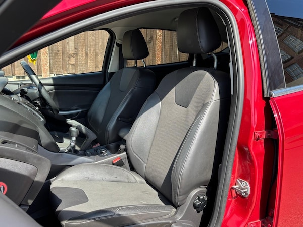 Used Ford Focus 2011 for sale - 74509516: Photo 23