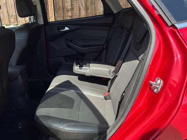 Used Ford Focus 2011 for sale - 74509516: Photo 27