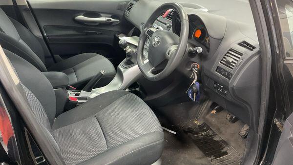 Used Toyota Auris 2010 for sale - 77331434: Photo 8