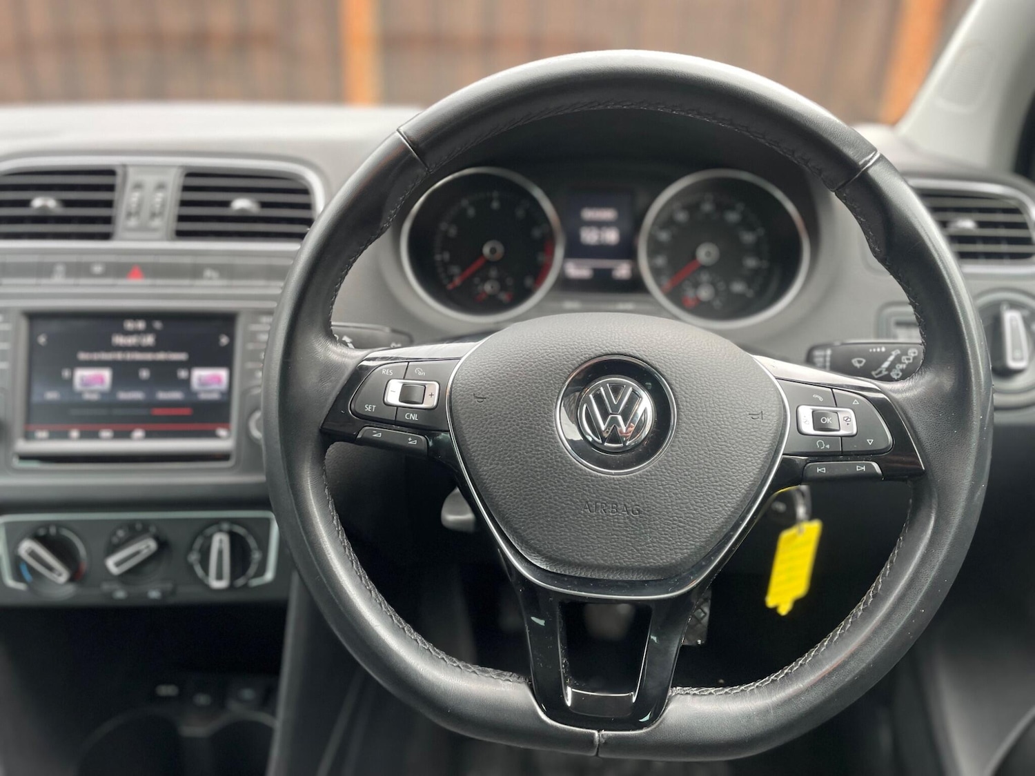 Used Volkswagen Polo 2016 for sale - 76399354: Photo 29