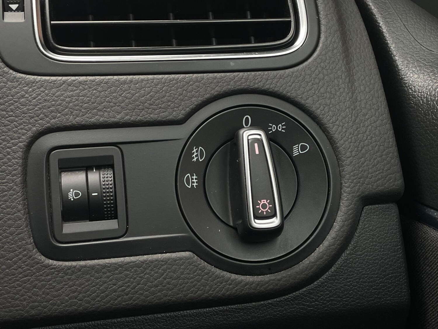 Used Volkswagen Polo 2016 for sale - 76399354: Photo 49