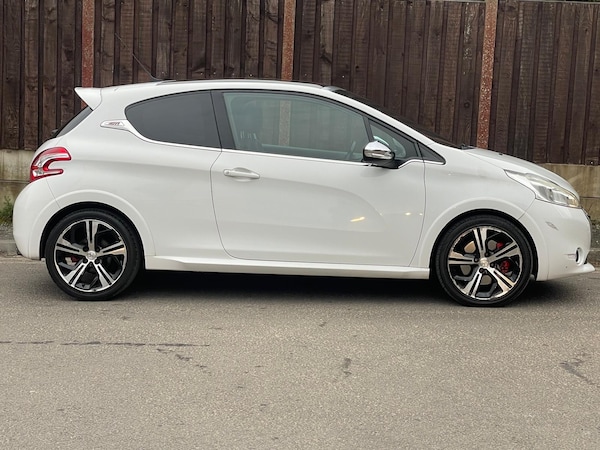 Used Peugeot 208 2014 for sale - 73672275: Photo 11
