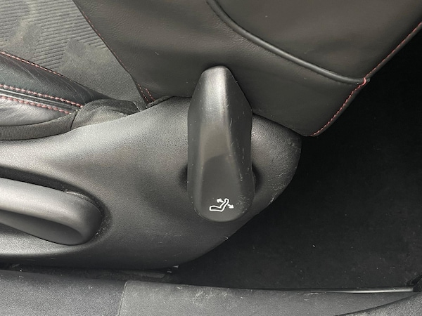 Used Peugeot 208 2014 for sale - 73672275: Photo 46