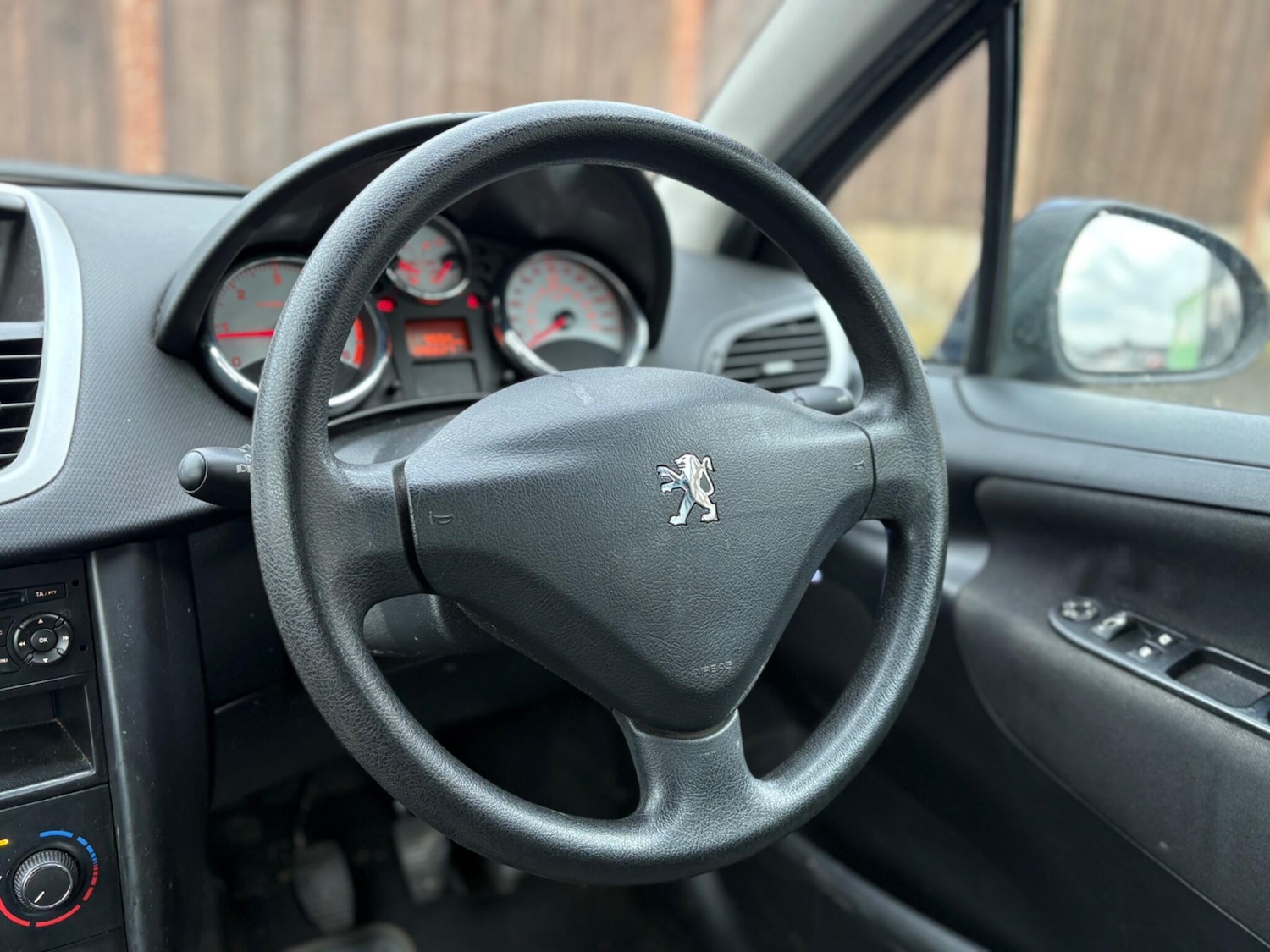 Used Peugeot 207 for sale - 77549368: Photo 38