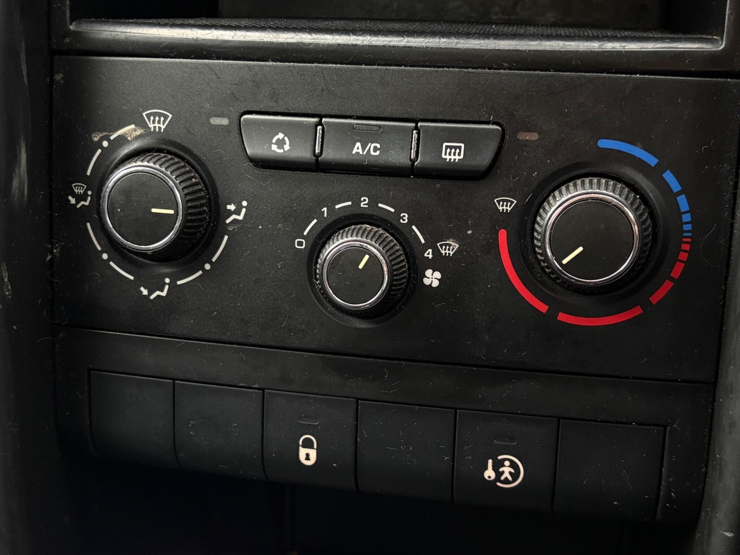 Used Peugeot 207 for sale - 77549368: Photo 51