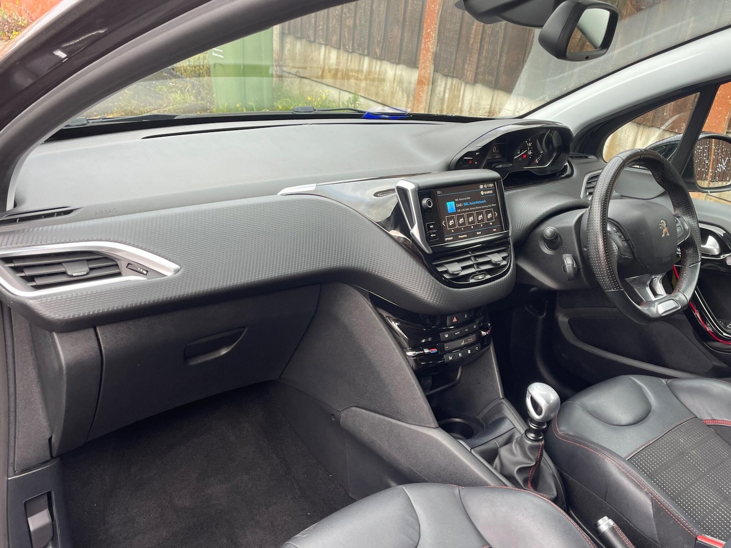 Used Peugeot 208 2018 for sale - 76327219: Photo 14