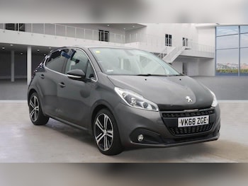 Used Peugeot 208 2018 for sale - 76327219: Photo