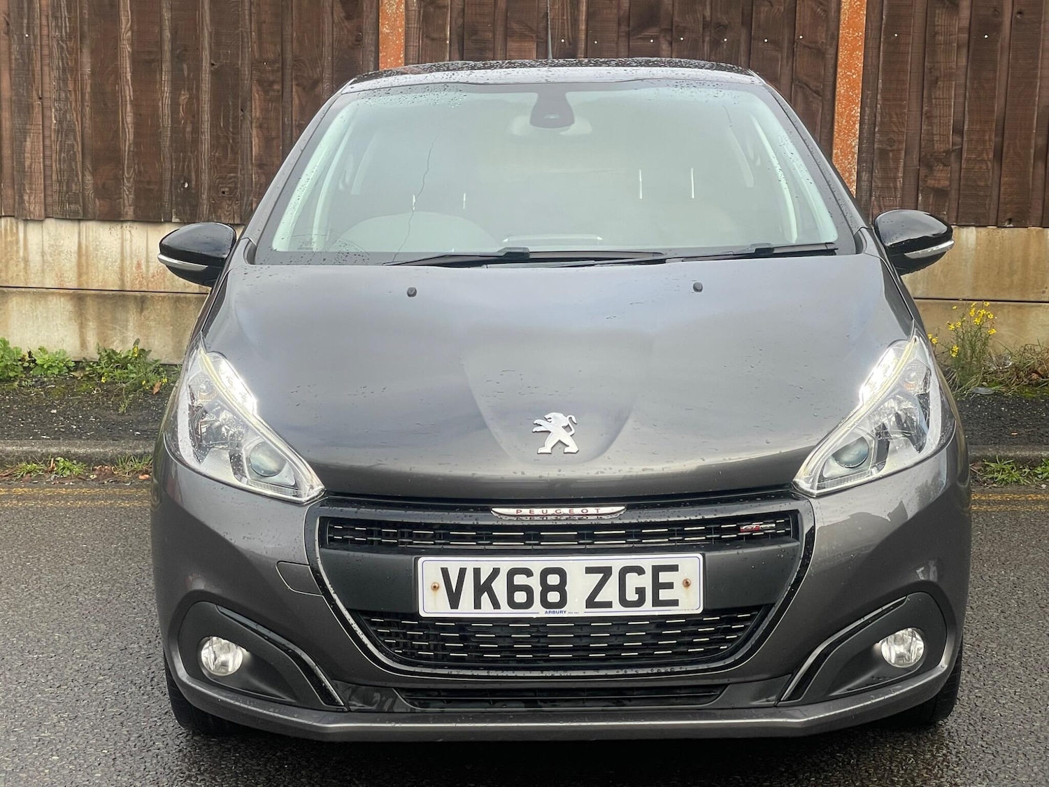 Used Peugeot 208 2018 for sale - 76327219: Photo 2