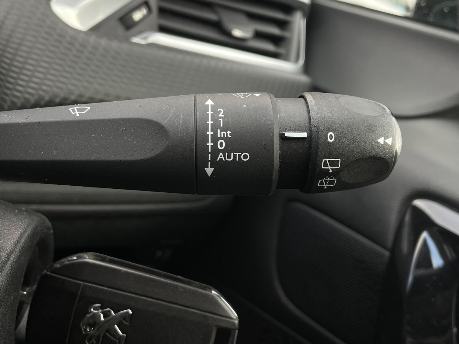 Used Peugeot 208 2018 for sale - 76327219: Photo 25