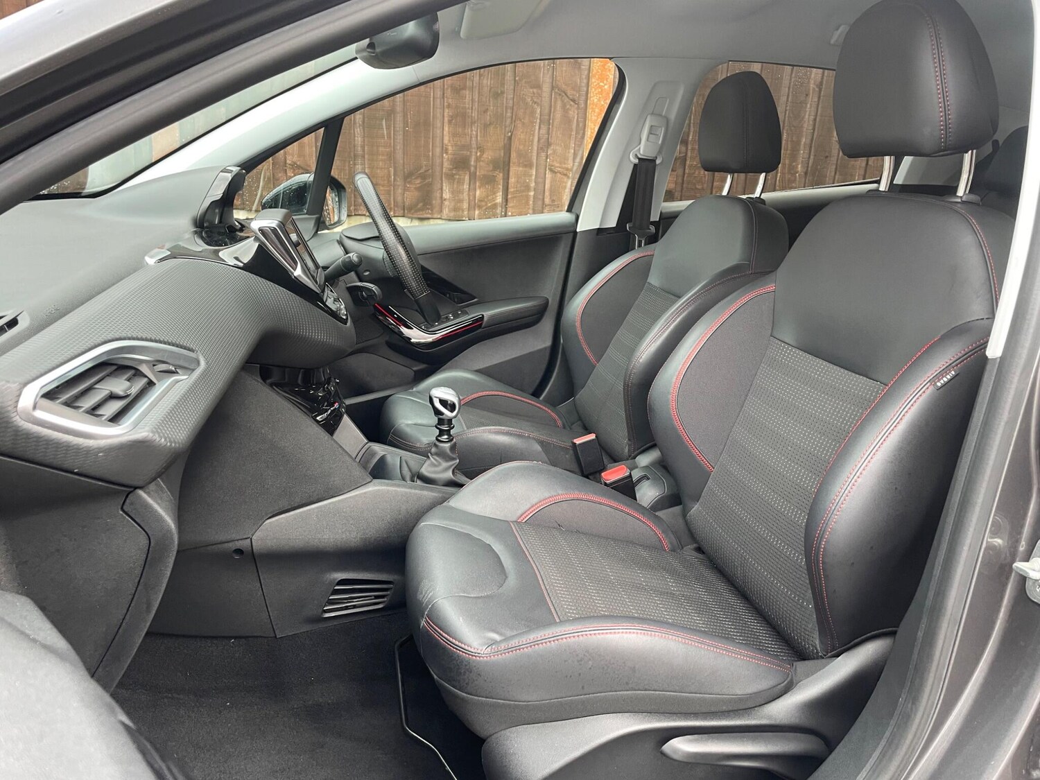 Used Peugeot 208 2018 for sale - 76327219: Photo 27