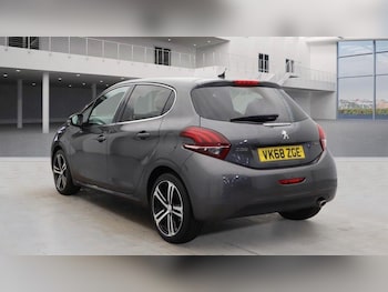 Used Peugeot 208 2018 for sale - 76327219: Photo
