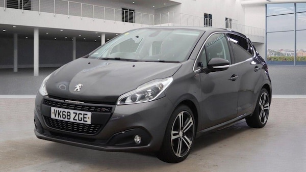 Used Peugeot 208 2018 for sale - 76327219: Photo 3