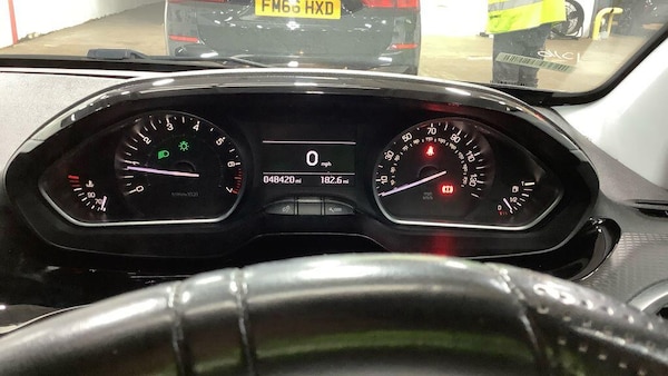 Used Peugeot 208 2018 for sale - 76327219: Photo 9