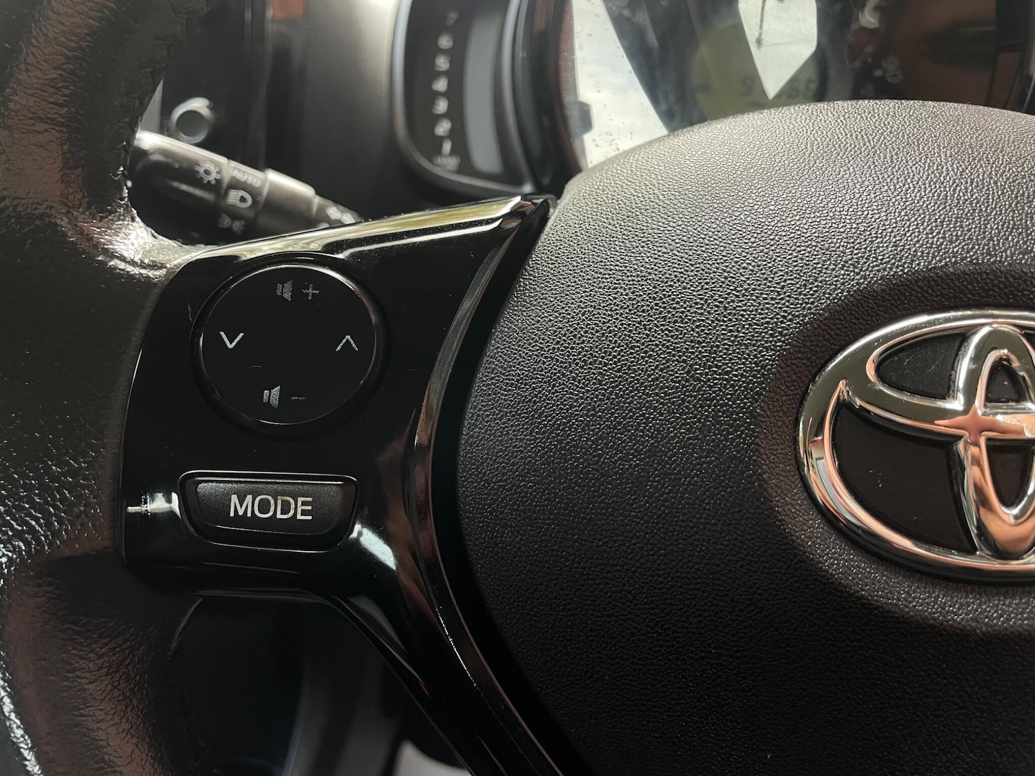 Used Toyota AYGO 2015 for sale - 75965500: Photo 31