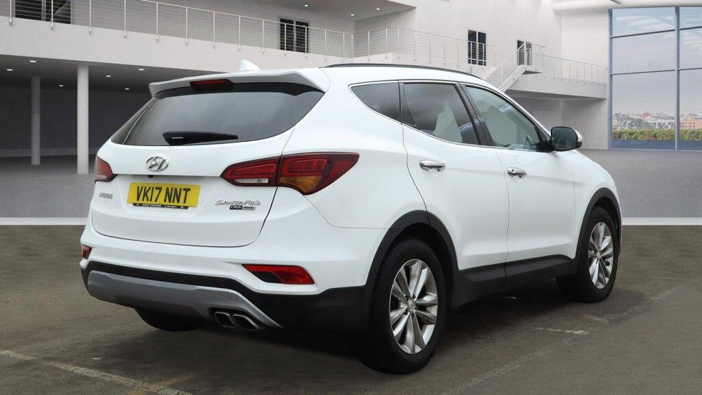 Used Hyundai Santa Fe 2017 for sale - 77215663: Photo 4